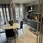 Gorgeous 2 Bedrooms Holiday Apartement